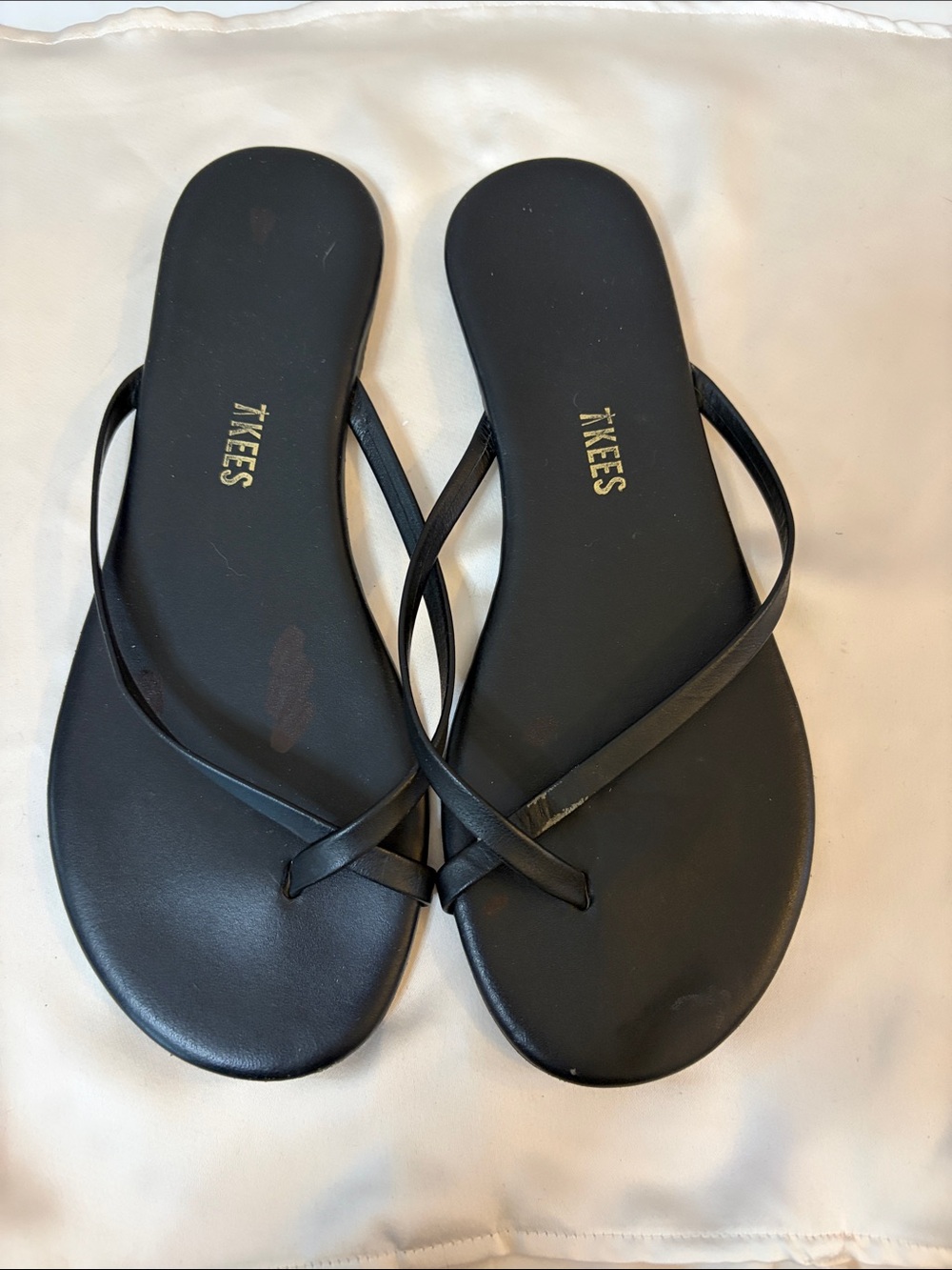 TKEES Black Minimal Strappy Leather Flip Sandals